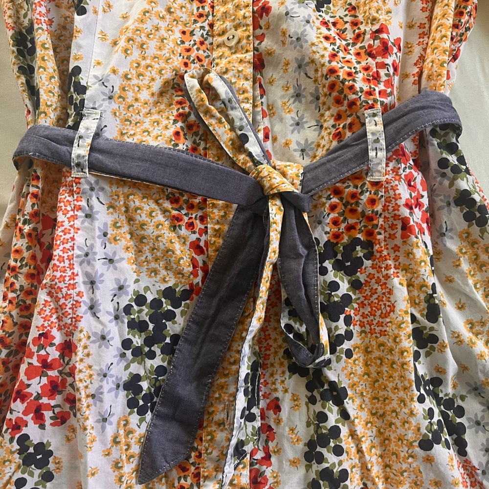Tommy Hilfiger Floral Button-Up Dress with Belt - Picture 2 of 4